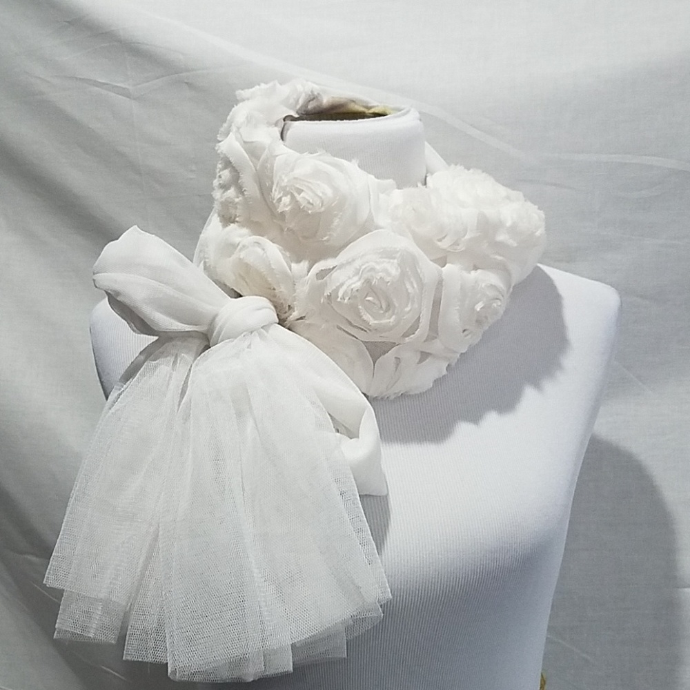 White scarf with Rosettes priced to sell